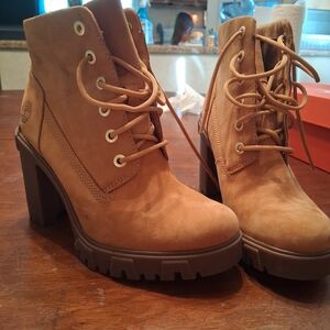 Timberland Women's Brown Heeled Lace-Up Boots
